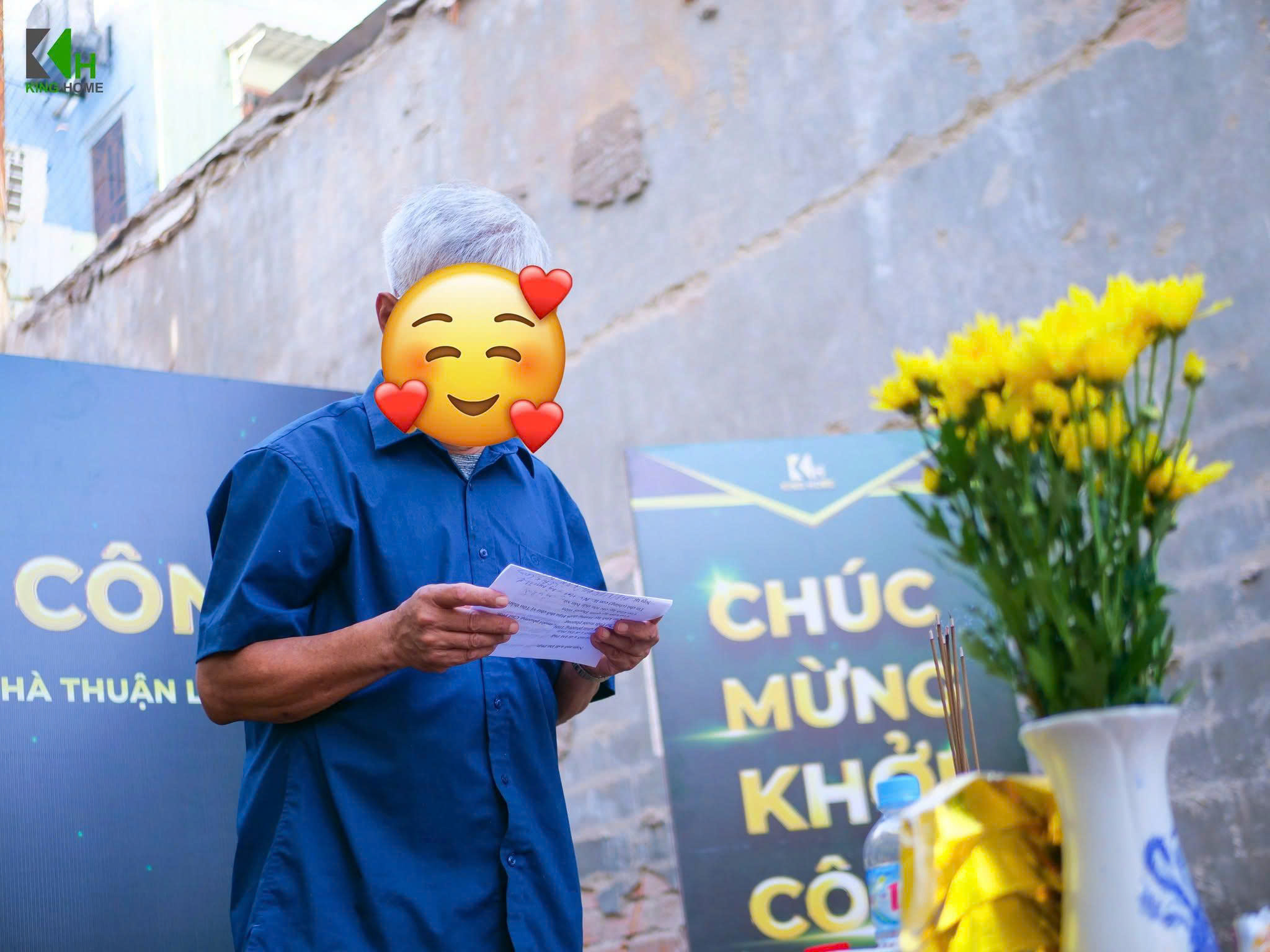 Để việc mượn tuổi diễn ra đúng theo quan niệm phong thủy, gia chủ nên thực hiện đầy đủ các nghi thức