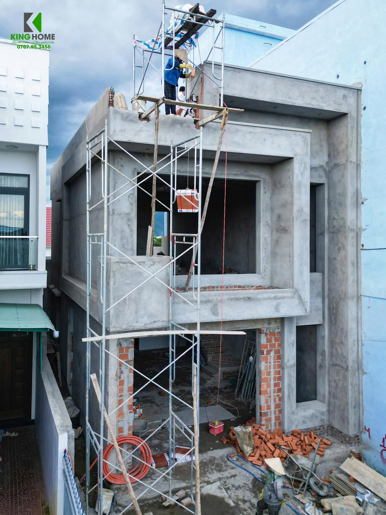 Thi công chuẩn theo quy trình đảm bảo đúng bản vẽ thiết kế, đúng tiêu chuẩn kỹ thuật.