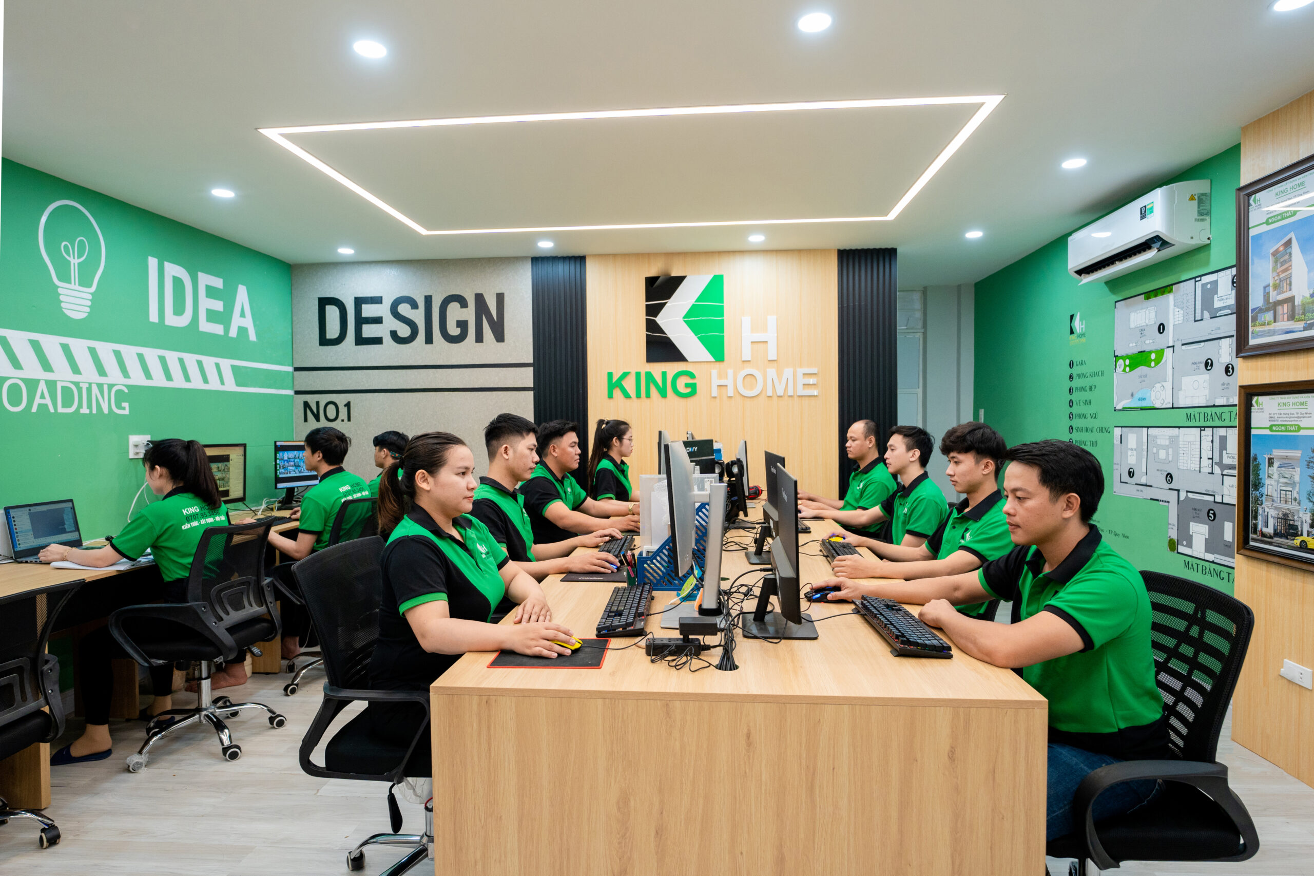 Sở hữu đội ngũ nhân sự giàu kinh nghiệm, King Home luôn đặt yếu tố chất lượng, tính thẩm mỹ và công năng sử dụng lên hàng đầu