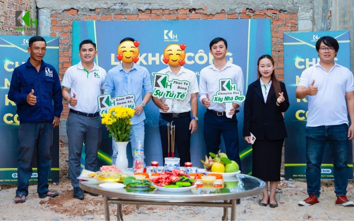 Ngày 1 và 6/2/2027 đều là ngày Tốt để tham khảo động thổ, nhưng gia chủ cần loại tuổi xung, chọn giờ Hoàng Đạo thuận tiện và cân nhắc phong tục nếu khởi công đúng mùng 1 Tết.