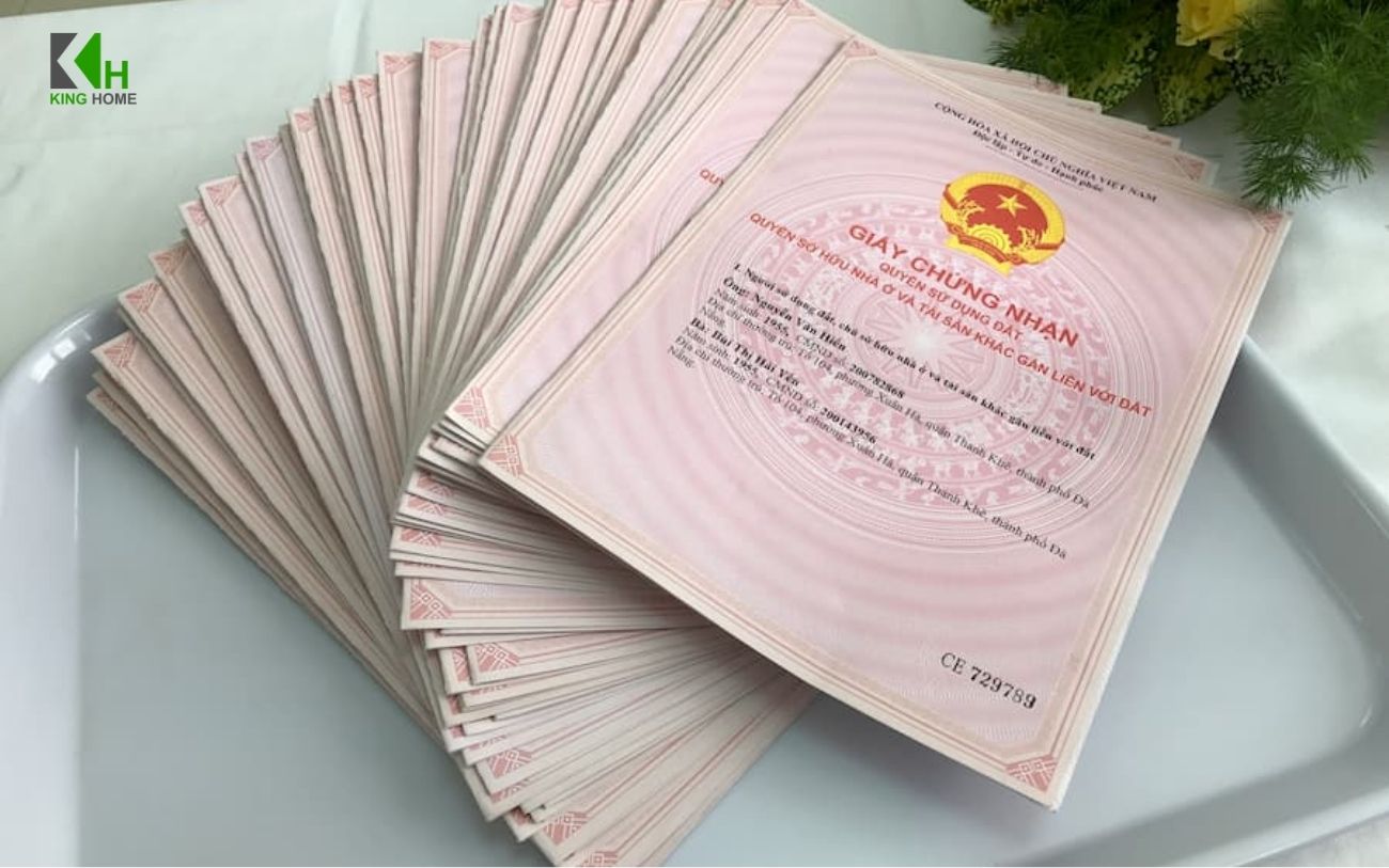 Cách chắc chắn nhất là kiểm tra sổ hồng, hồ sơ hoàn công, bản vẽ hoàn công và đối chiếu với hiện trạng nhà