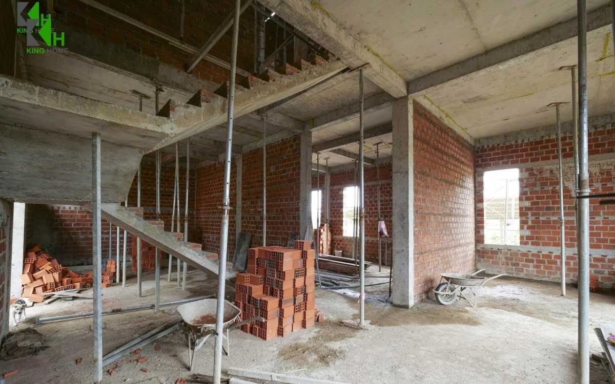 Do có chiều dày nhỏ, khả năng cách âm của tường 10 thường không bằng các loại tường dày hơn
