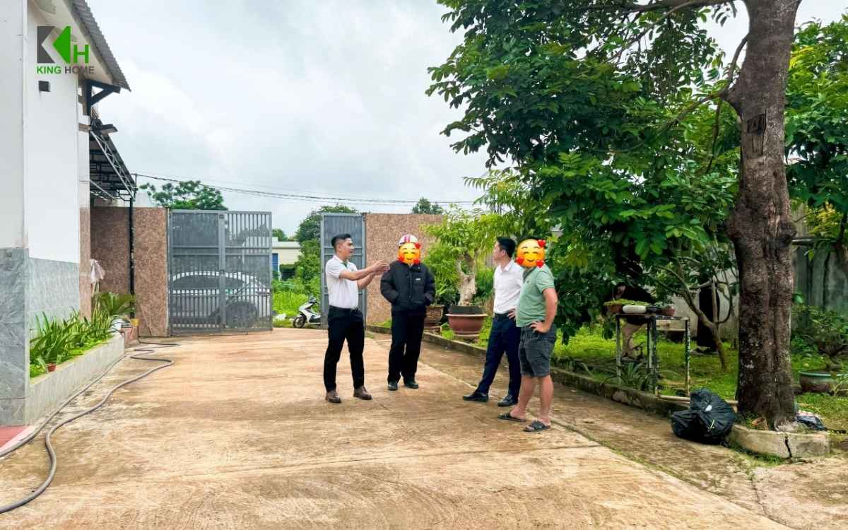 Trước khi thi công, đội ngũ kỹ thuật tiến hành khảo sát hiện trạng và đánh giá điều kiện nền đất để lựa chọn giải pháp móng phù hợp
