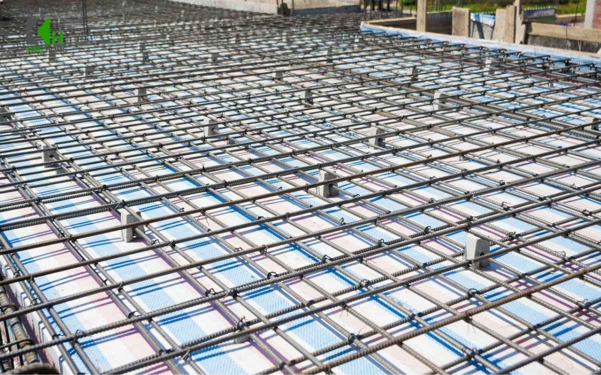Hệ dầm còn góp phần liên kết các cấu kiện, tăng độ cứng và đảm bảo sự ổn định cho công trình.